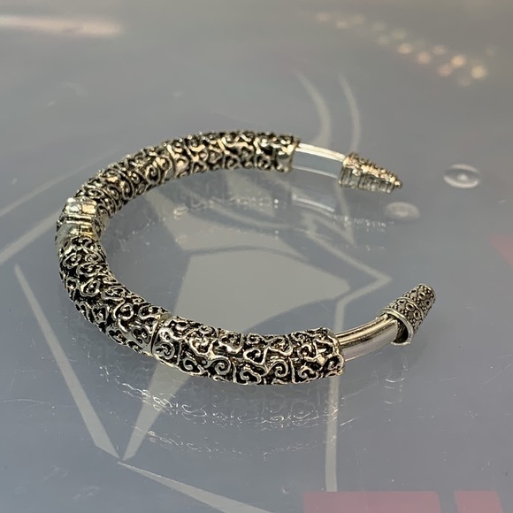 FILIGREE OWL BANGLE 5cm diameter - Picture 2 of 5